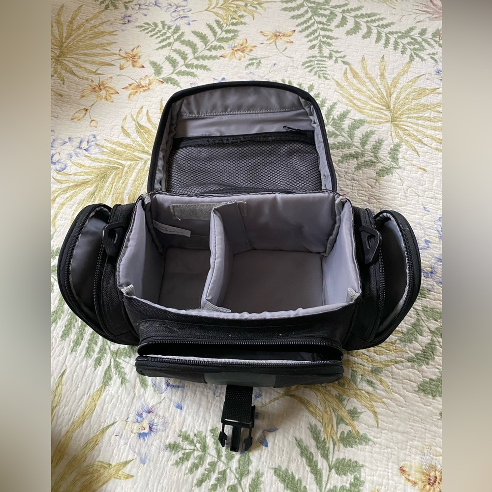 Assorted Camera Accessories&Bag - Picture 2 of 16